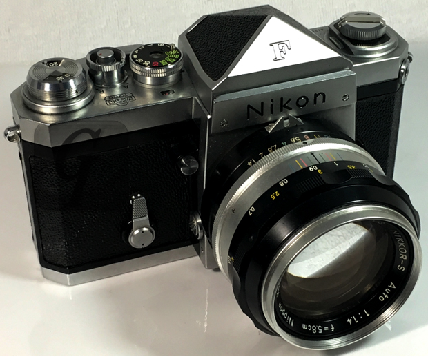 【Nikon】ニコン"F"640万台 初期型一眼レフフィルムカメラは 約 60 年経っても 10 万円以上する世界市場を席巻した高機能戦略成功